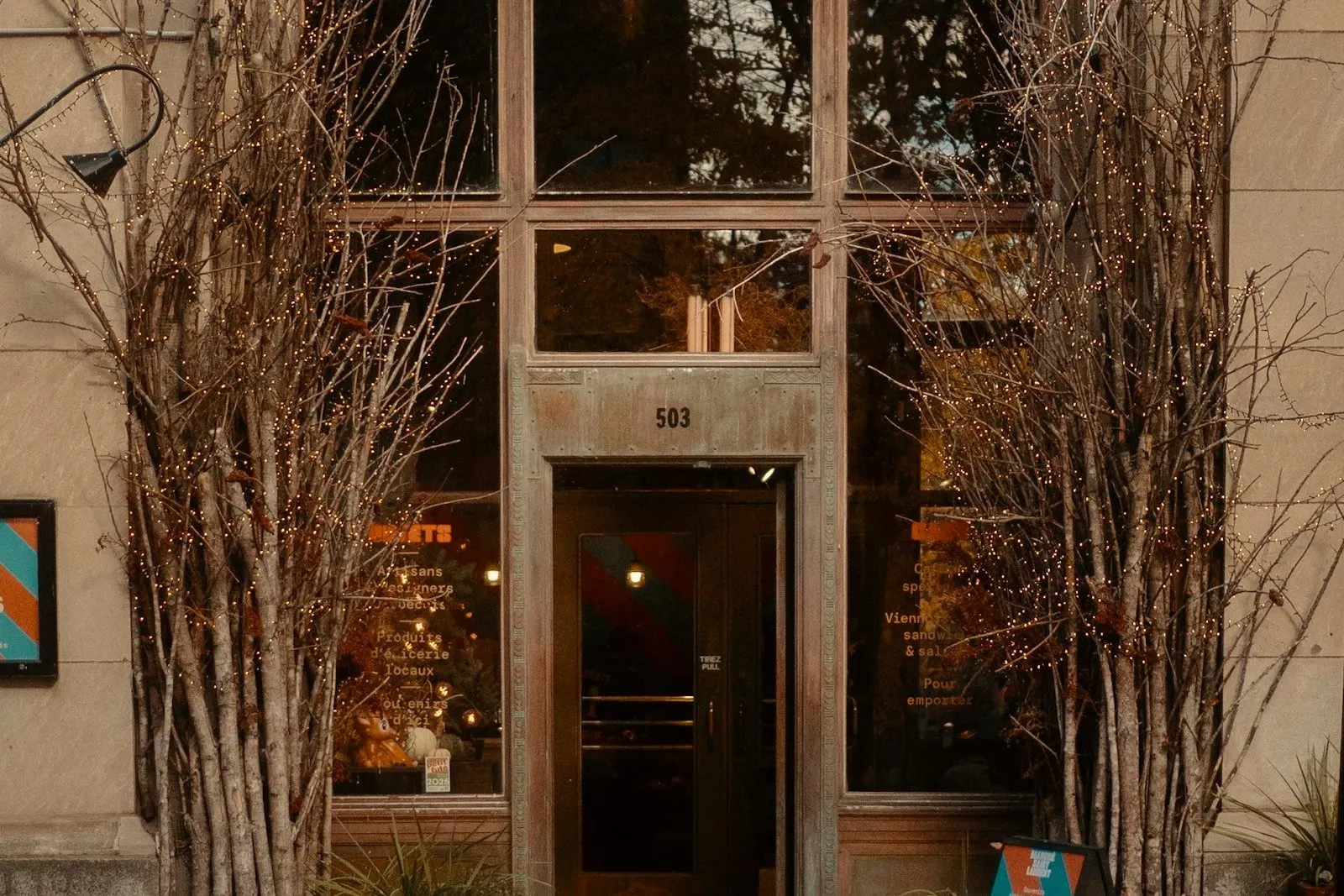 Entrada del restaurante vista desde la calle